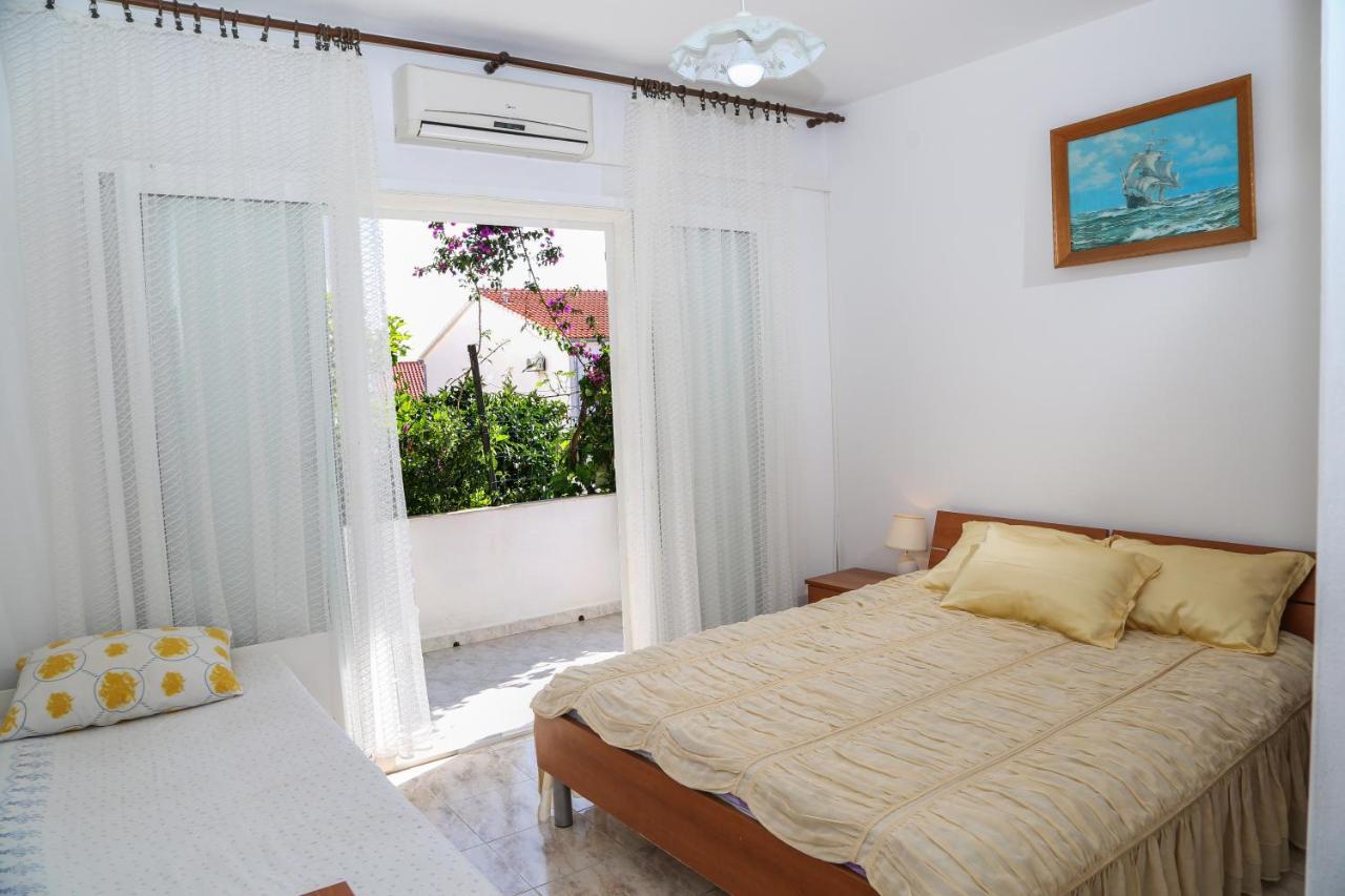 Apartments Butkovic Hvar Town Exterior foto